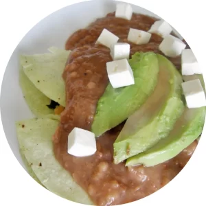 Enfrijoladas con Queso (en Desayuno Escolar)